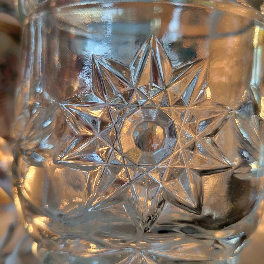 Small Starburst Glass Pitcher ~ Anchor Hocking? ~ Vintage '70s - '80s? ~ Pretty!